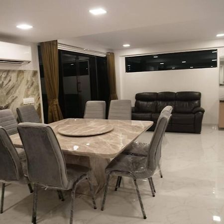 Stayhaven Starmount 4Bhk & Pool Mumbai Exterior foto