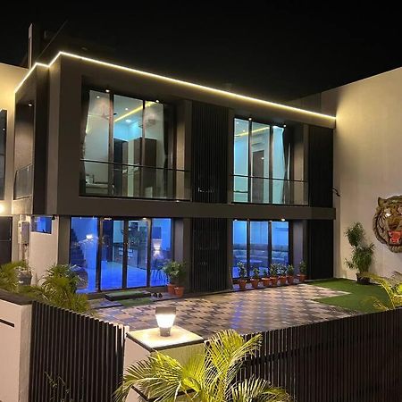 Stayhaven Starmount 4Bhk & Pool Mumbai Exterior foto