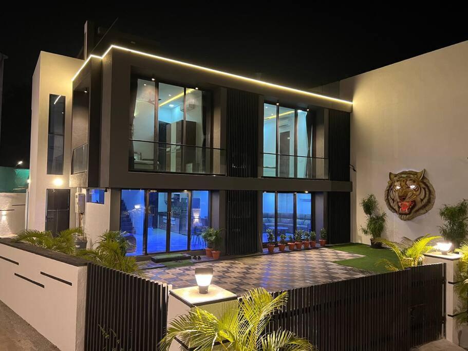 Stayhaven Starmount 4Bhk & Pool Mumbai Exterior foto